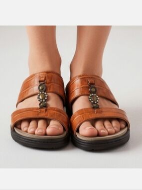 Dr. Comfort Womens Brown Sharon Embellished Faux Croc Slip On Sandals Size 7